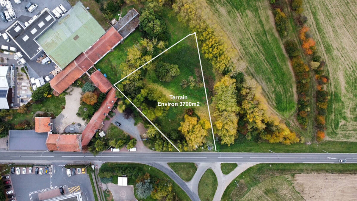 Terrain à LAMBRES-LEZ-DOUAI