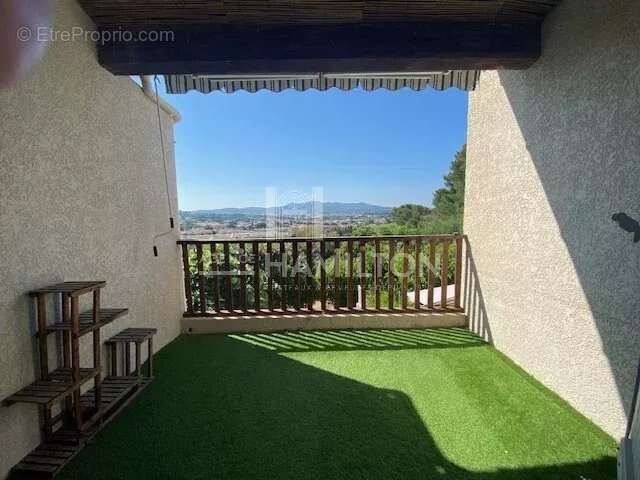 Appartement à SIX-FOURS-LES-PLAGES