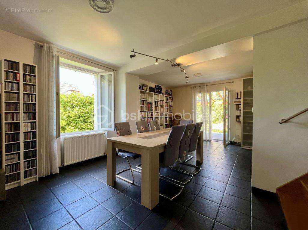 Maison à LIMEIL-BREVANNES