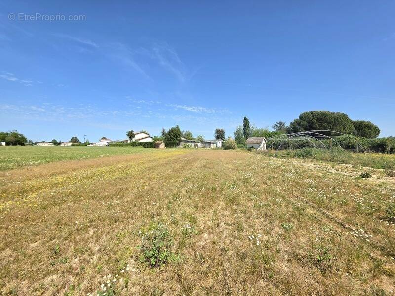 Terrain à VILLENEUVE-SUR-LOT