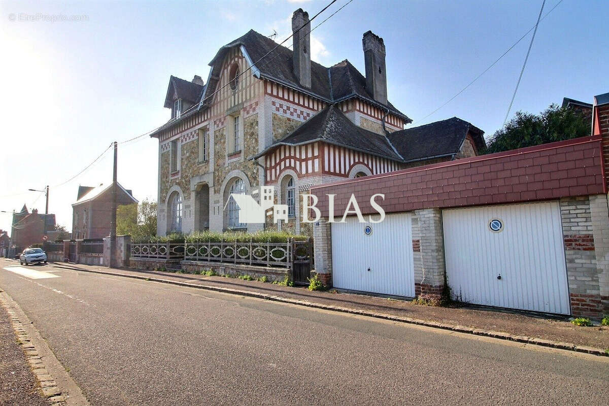Maison à FORGES-LES-EAUX