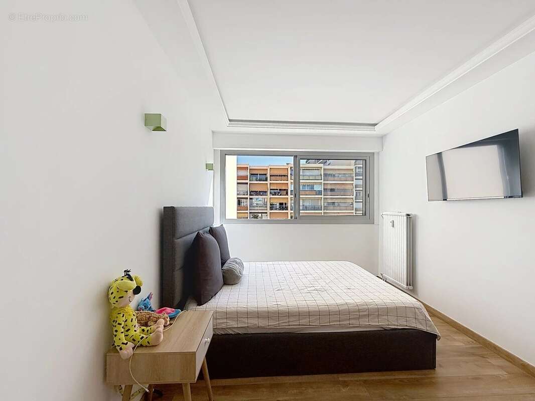 Appartement rénové de 115 m² Dernier etage au Cannet  - photo 9