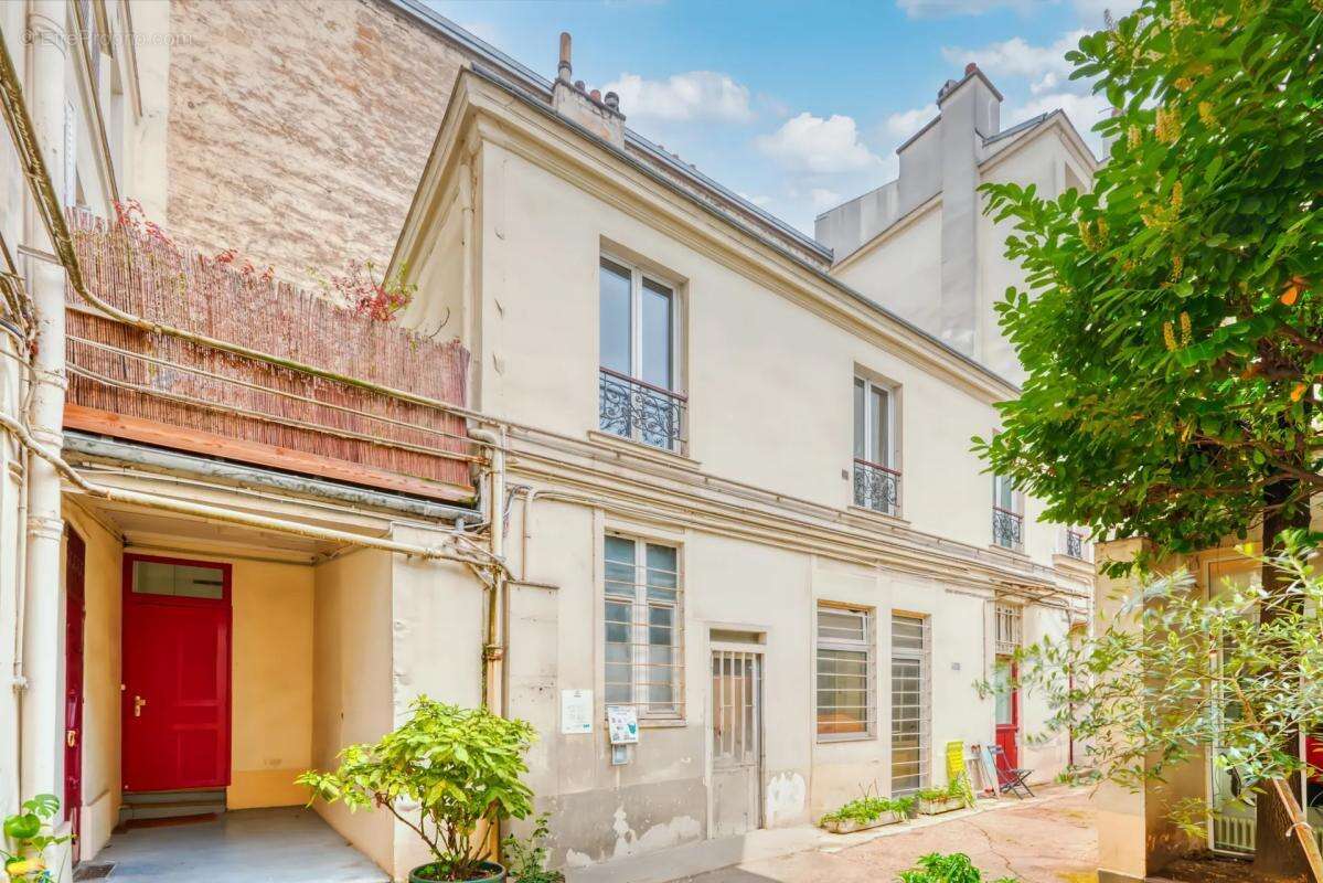 Appartement à PARIS-18E