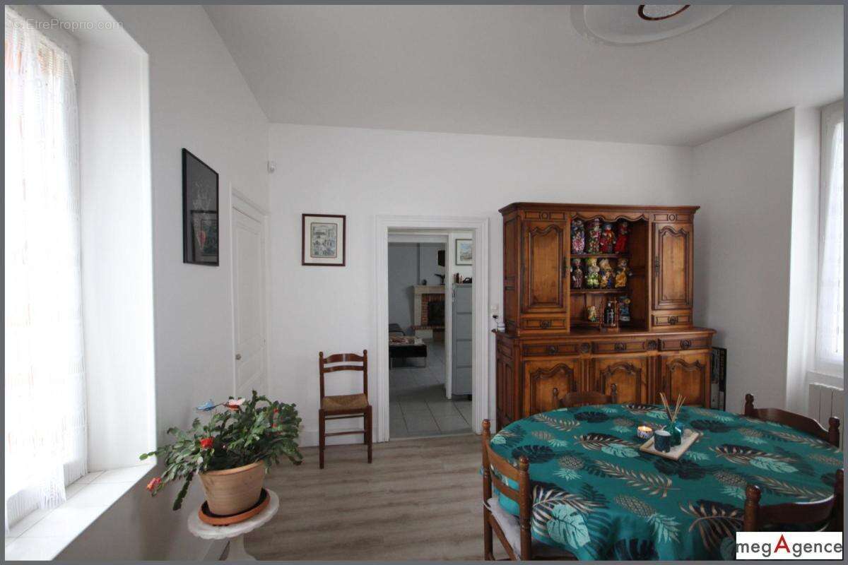 Maison à MAYET