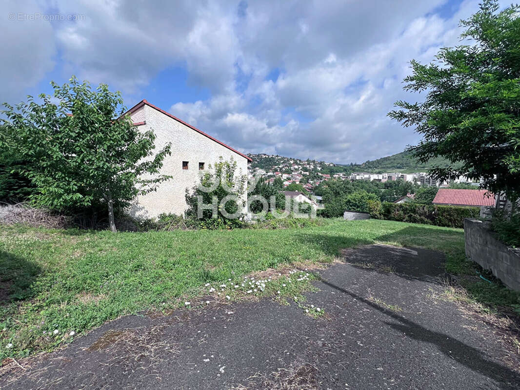 Terrain à CLERMONT-FERRAND