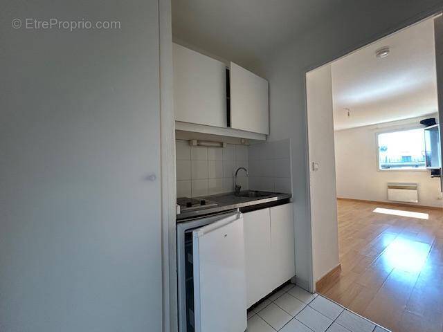   - Appartement à LYON-8E