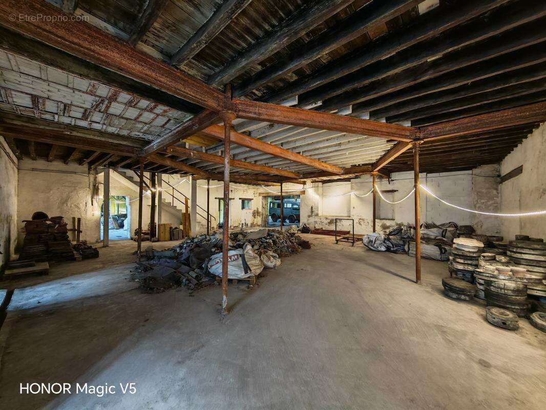 Appartement à MEHUN-SUR-YEVRE