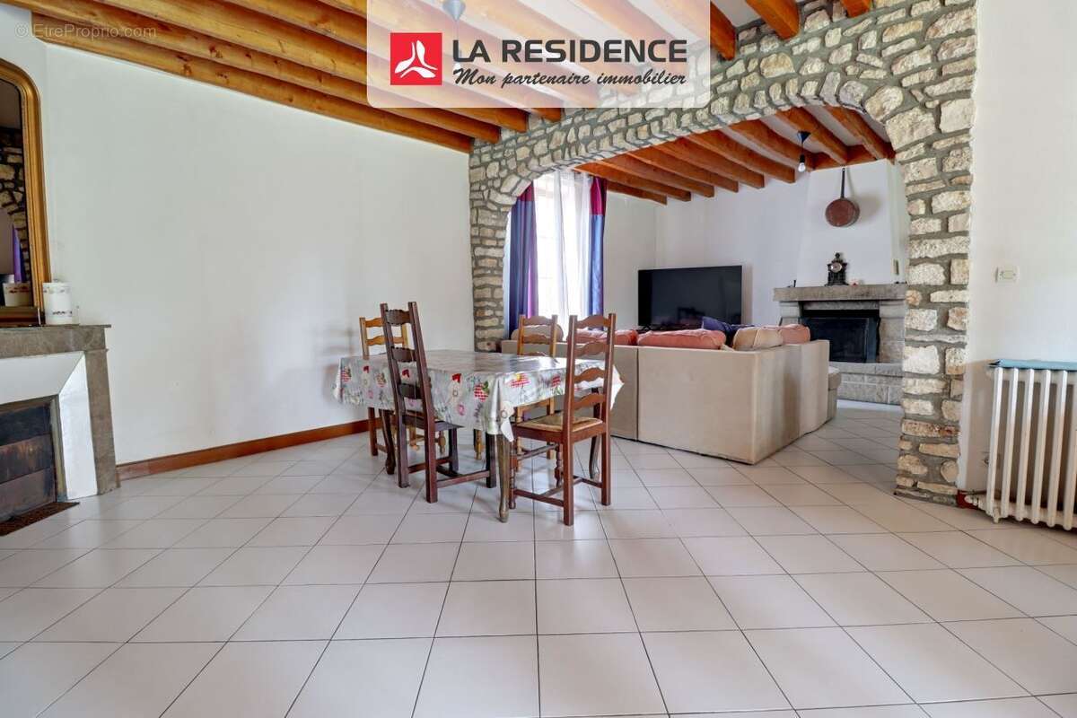 Maison 200 m² à Anet  - photo 6