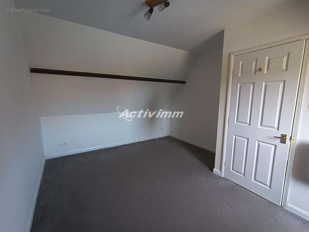 4267 11 - Maison à AUBIN-SAINT-VAAST