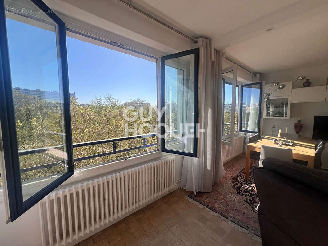 Appartement à PARIS-15E