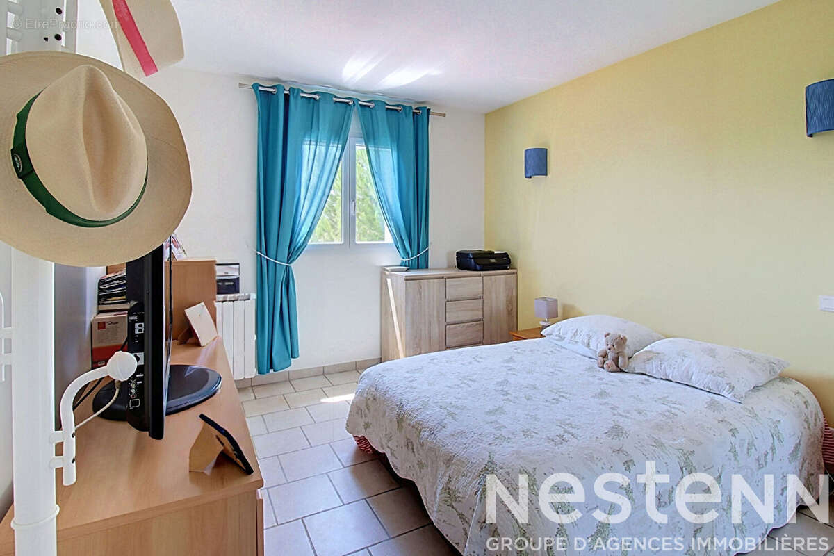 A VENDRE FLAYOSC Maison 3 chambres PISCINE GARAGE sur terrain de 1200 m² clos - photo 11