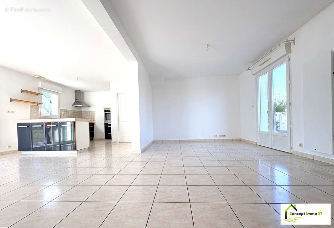 Maison à MONTLOUIS-SUR-LOIRE