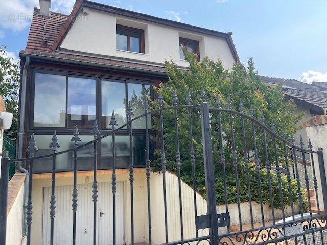 Maison à LE BLANC-MESNIL