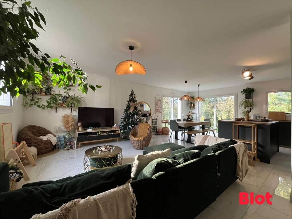 Maison à LE SEL-DE-BRETAGNE