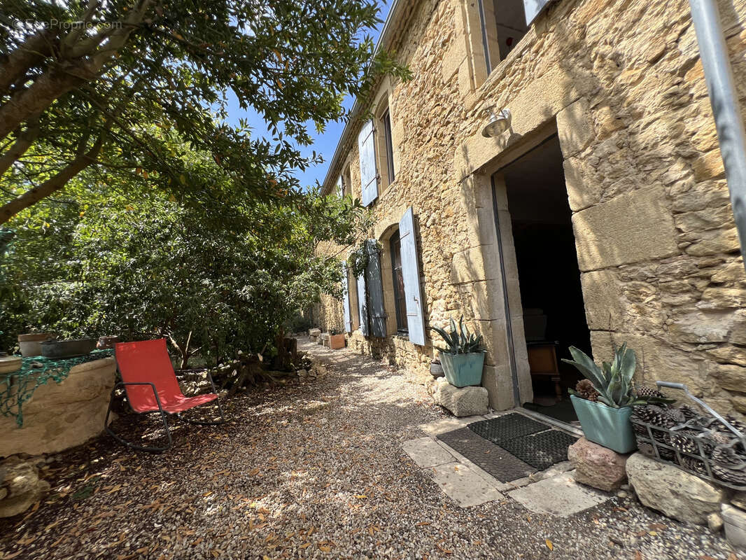 À Langon, immense maison à vendre 399500 € - photo 2
