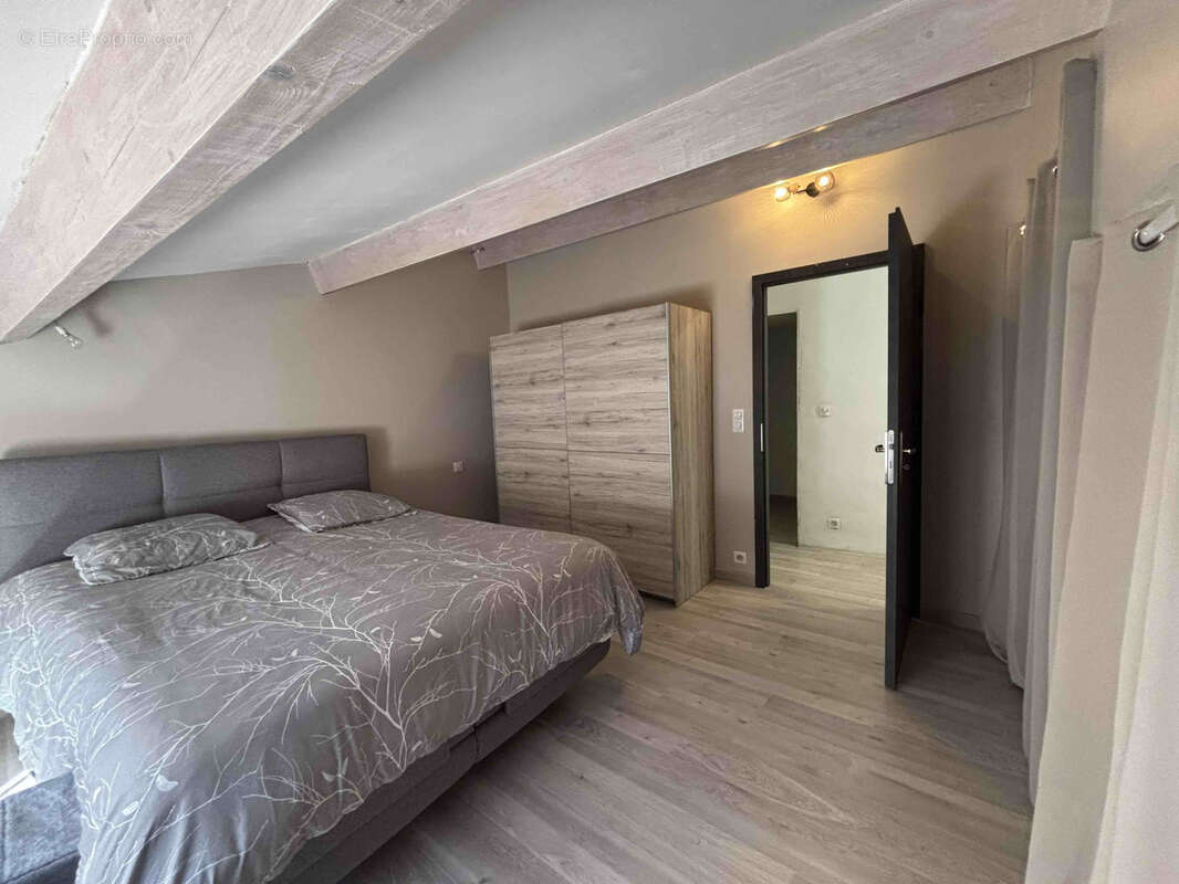 Maison à SAINT-ROMAN-DE-CODIERES