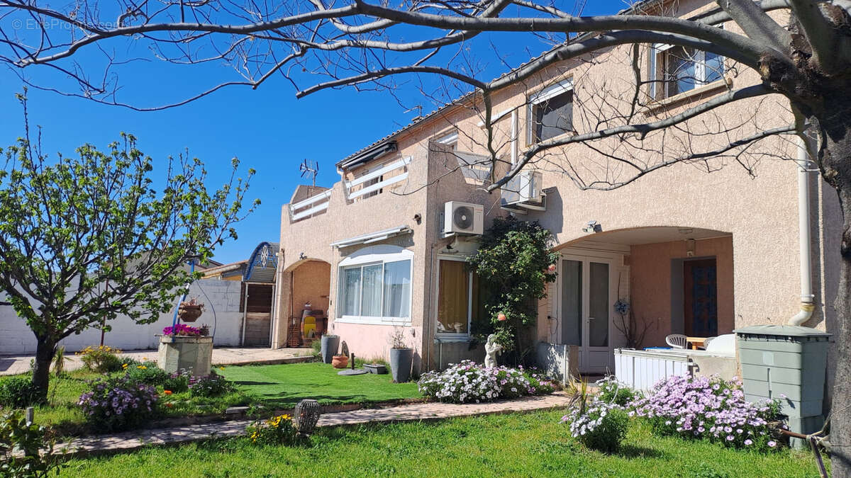 Maison à COURSAN