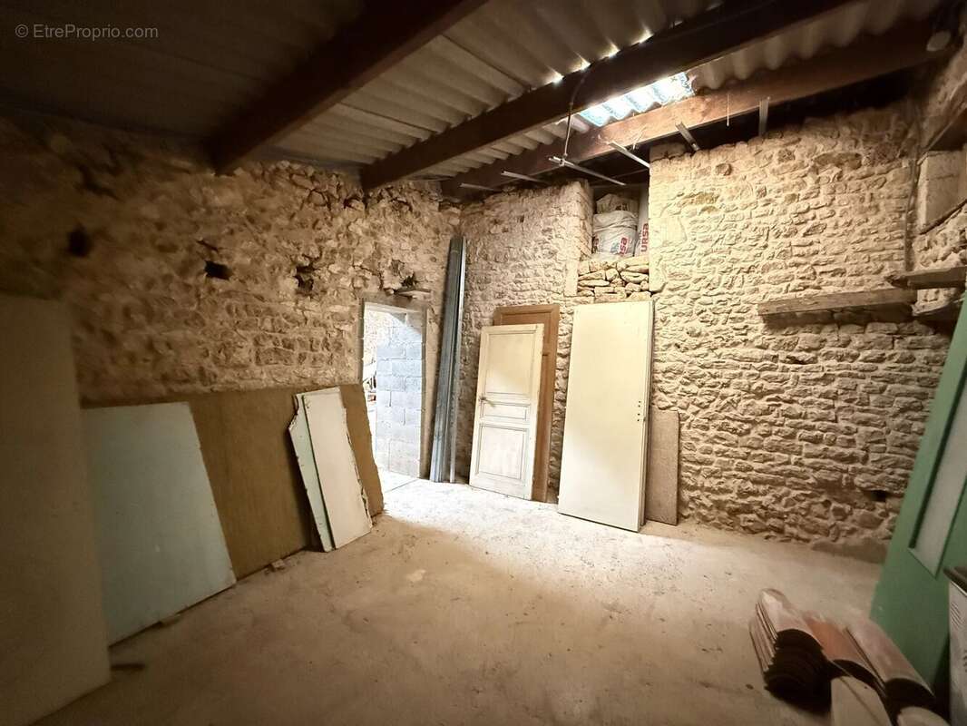 Maison à SAINT-MARTIN-DU-CLOCHER