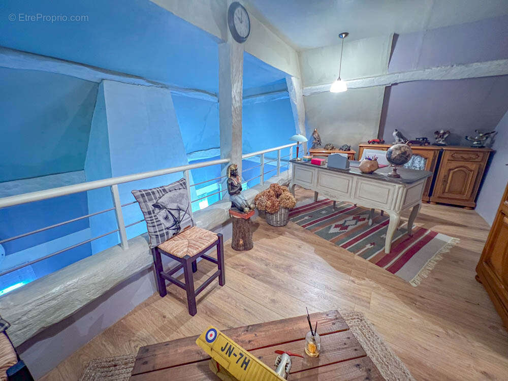 Maison à SAINT-GERVAIS-DES-SABLONS