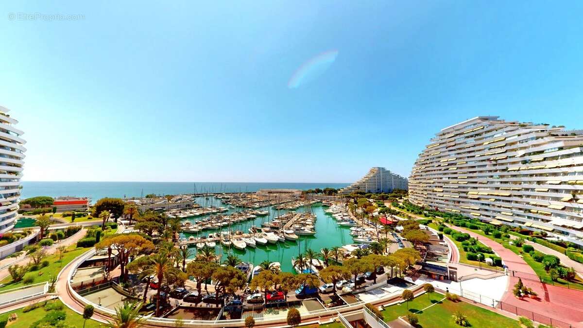 Appartement à VILLENEUVE-LOUBET