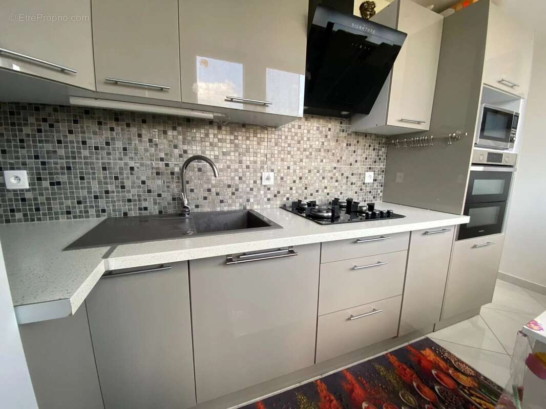 Appartement à LE PLESSIS-TREVISE