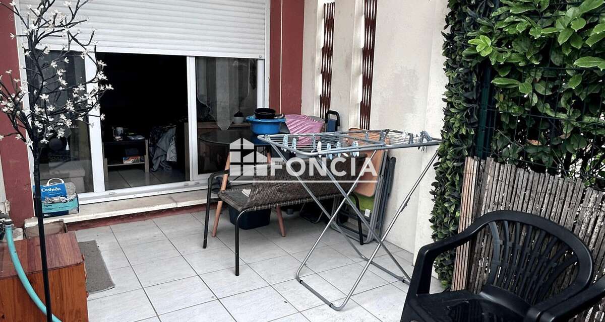 Appartement à ENTRAIGUES-SUR-LA-SORGUE