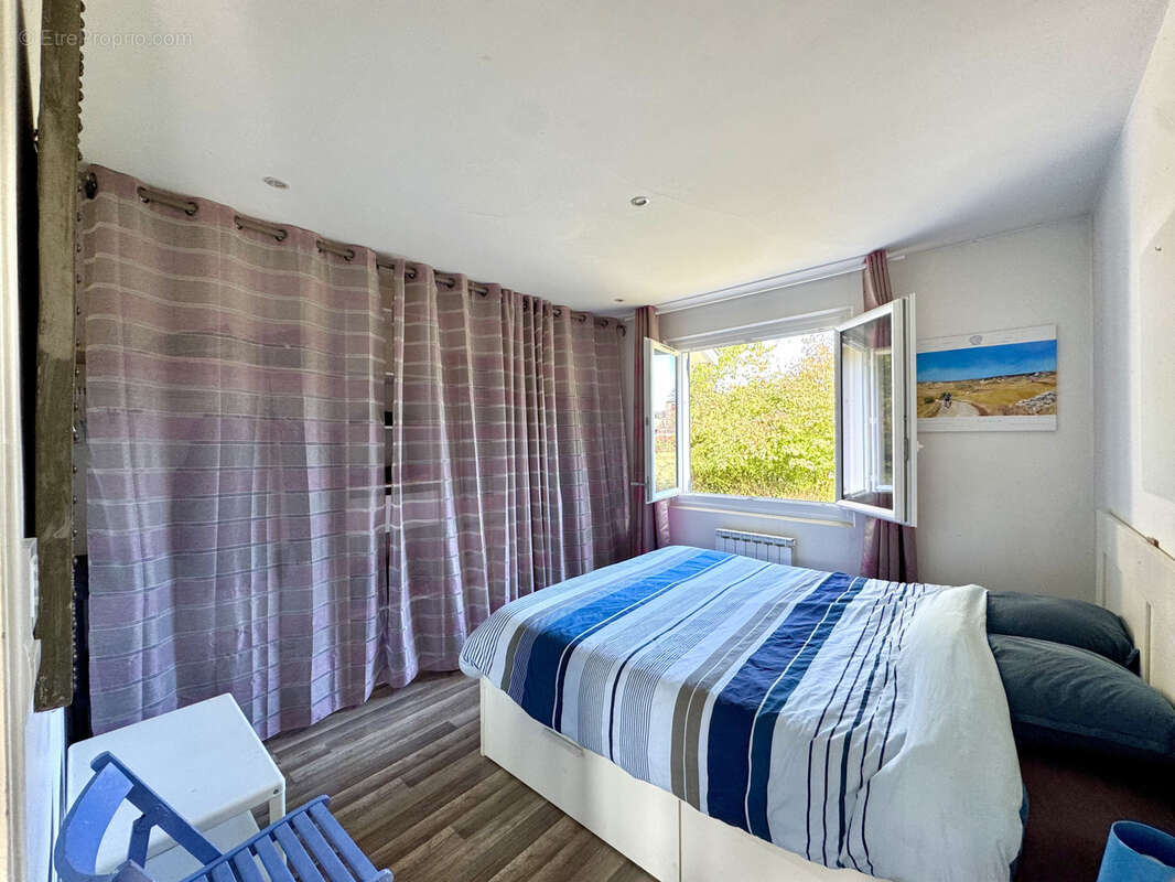 Maison à CAMBLANES-ET-MEYNAC