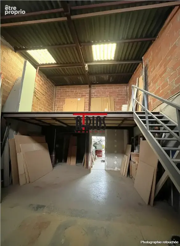 Commerce 567 m² à La Farlede  - photo 2