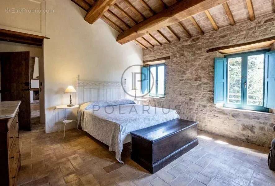 Ferme avec appartements, laboratoire de transformation et boutique à la ferme — Le Marche - photo 4