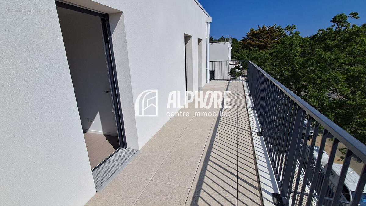 Immaculée, appartement Re2020 - T4 avec 3 terrasses et 2 stationnements , disponibilité immédiate. - photo 8