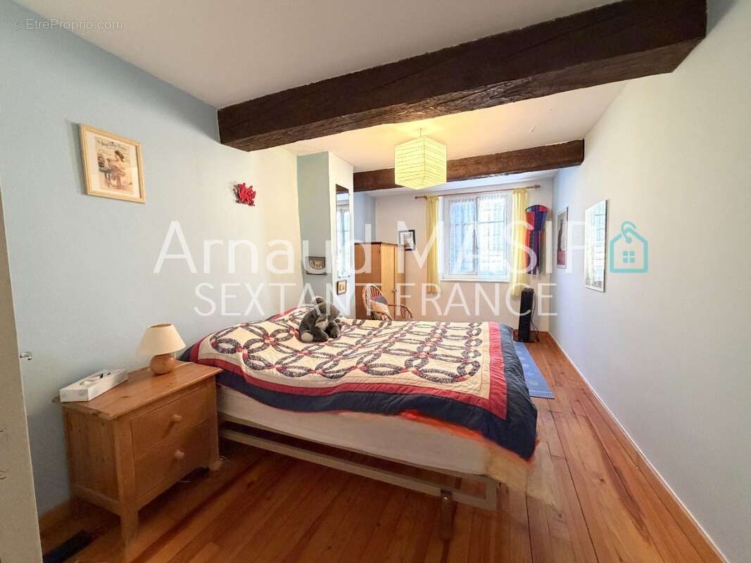 Maison beaux volumes, 156m² hab, 3 chambres, sdb + sde, piece loft, proche commodites - photo 10