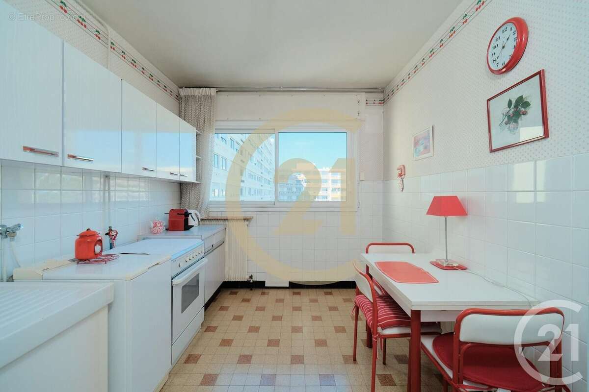 Appartement à LYON-8E