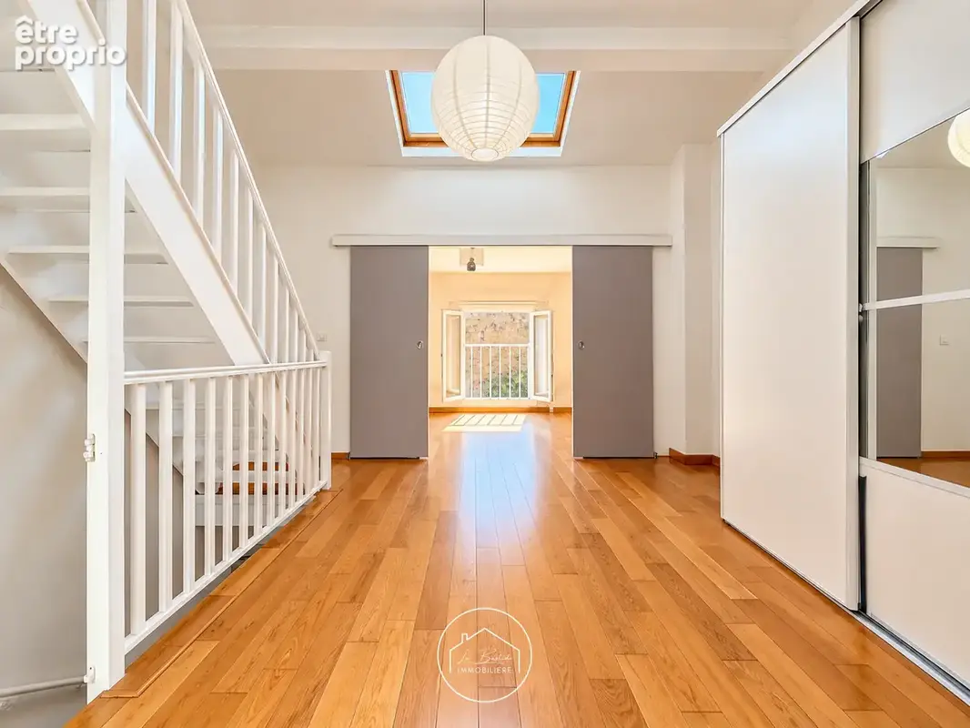 GÉMENOS au cœur du village   Charmant triplex 4 pièces de 91.56 m2. - photo 11