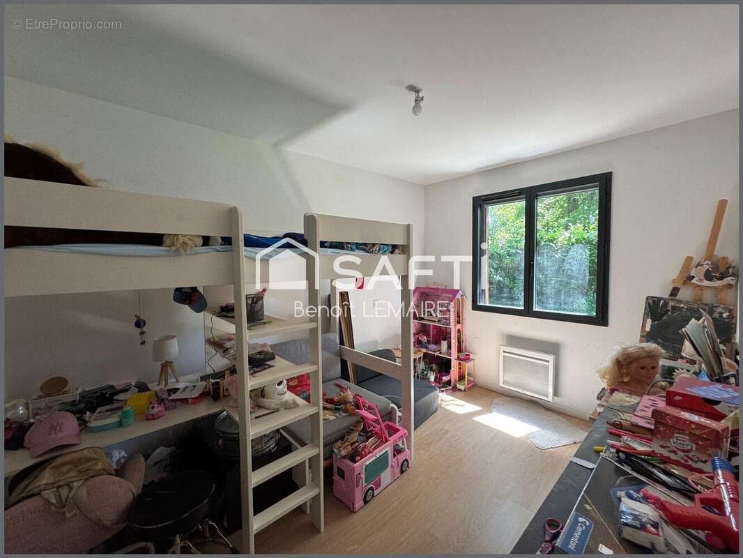 Maison 103 m² à Saint-Michel-De-Rieufret  - photo 6