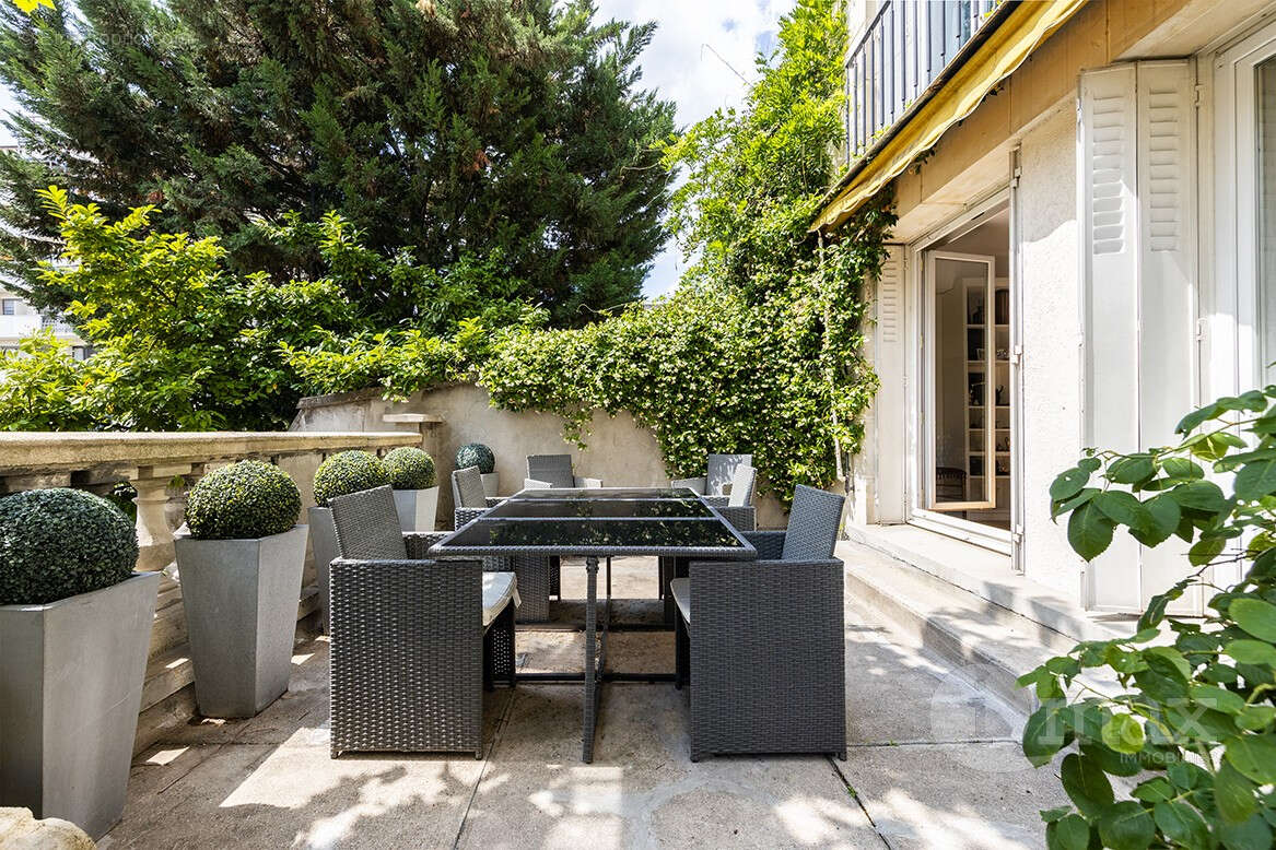 Appartement à COURBEVOIE