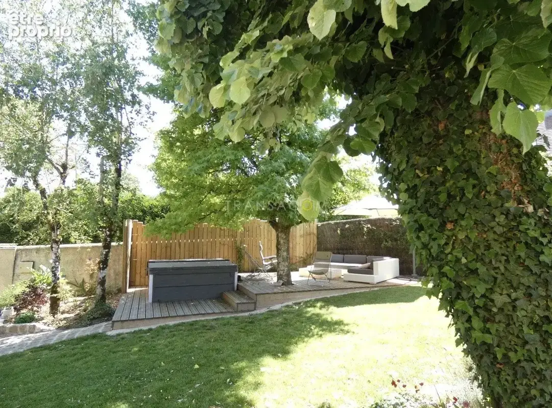 Vouvray  authentique longère rénovée avec piscine et gîtes - photo 6