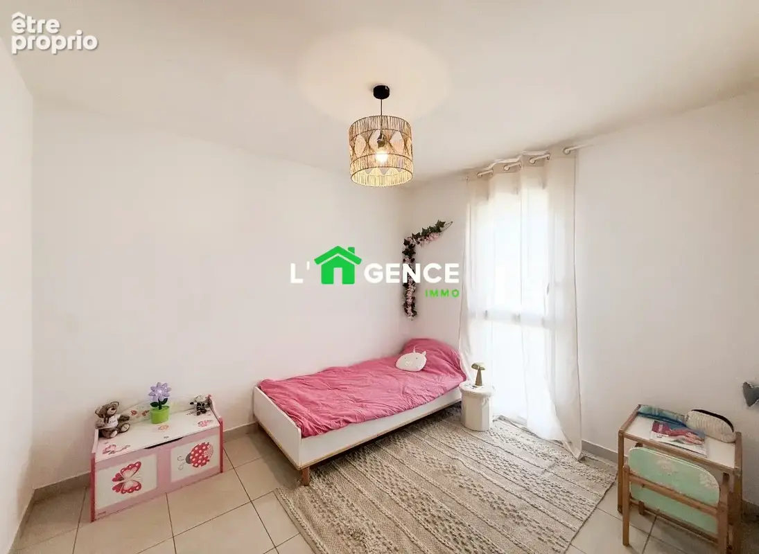 Maison 5 pièces 92 m² à vendre à Istres (13800) - photo 9