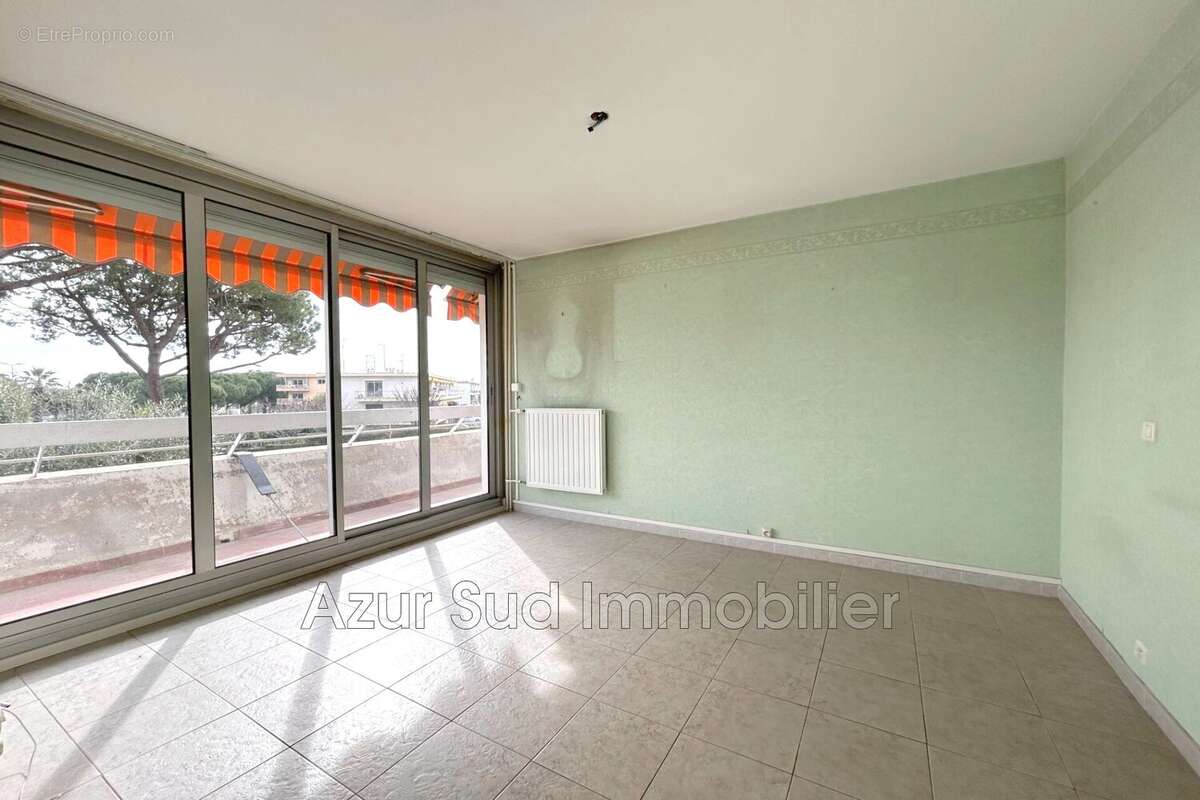 Appartement 87 m² à Antibes  - photo 4