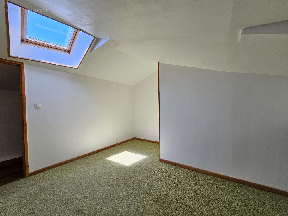 Maison à FOUQUEBRUNE