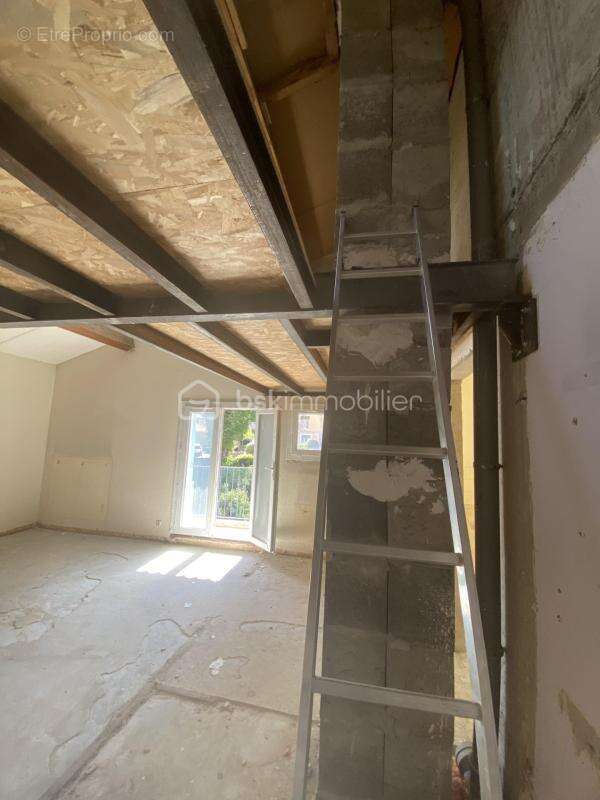 SAINT-CHRISTOL ((84) - Créez votre grand T3 sur mesure ! Plateau sous forme d'appartement de 68 m² env avec mezzanine situé au 2 - photo 16