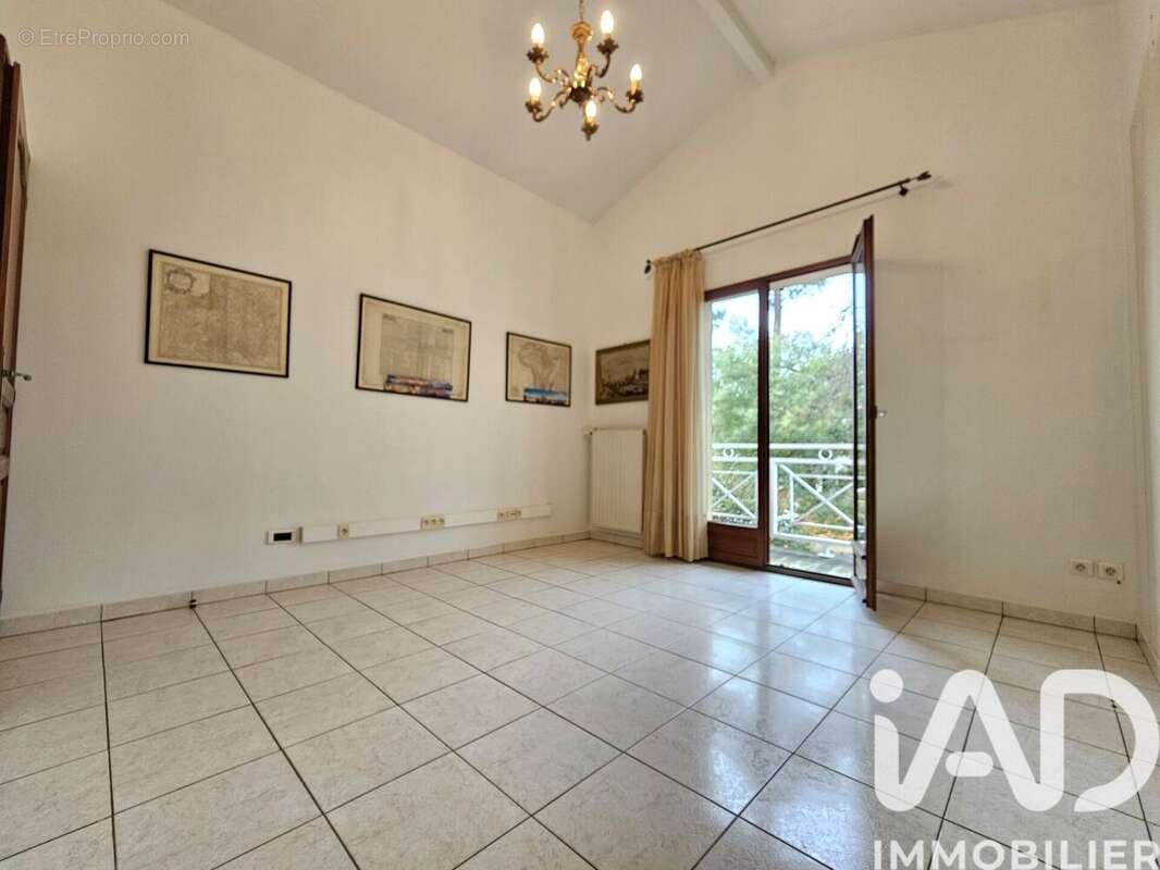 Maison 146 m² à Gujan-Mestras  - photo 7