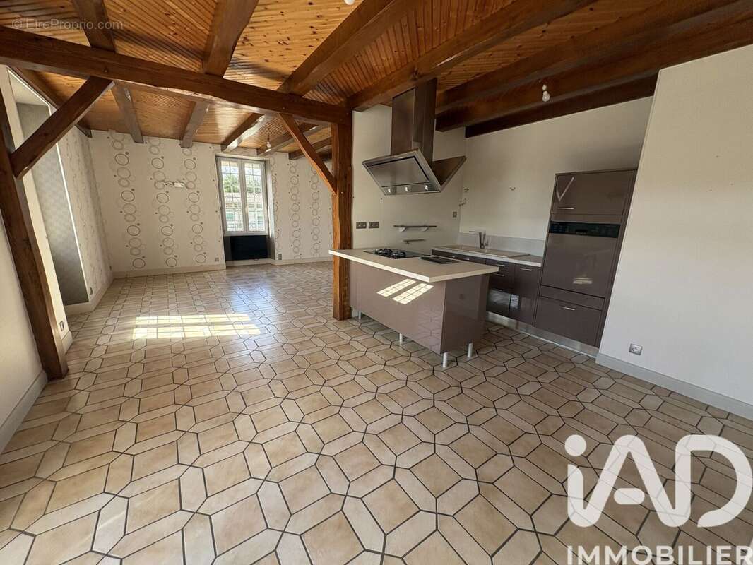 Photo 5 - Maison à VASLES