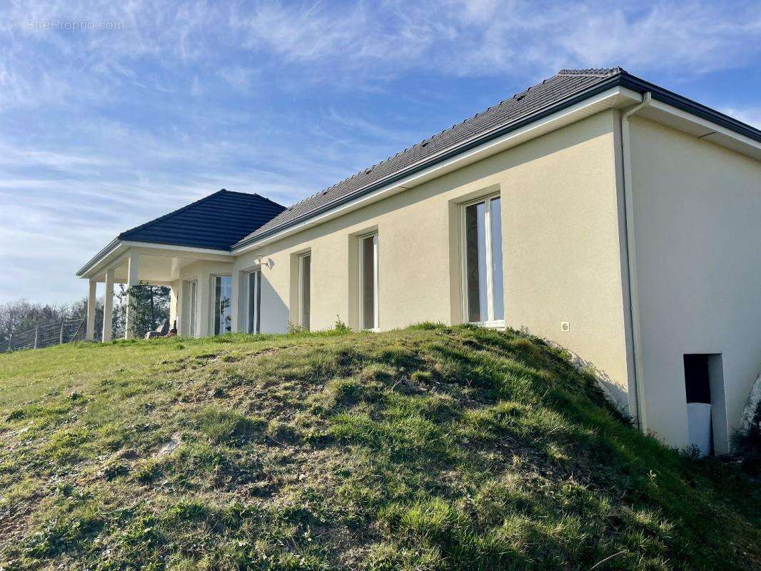 Maison à LASCAUX