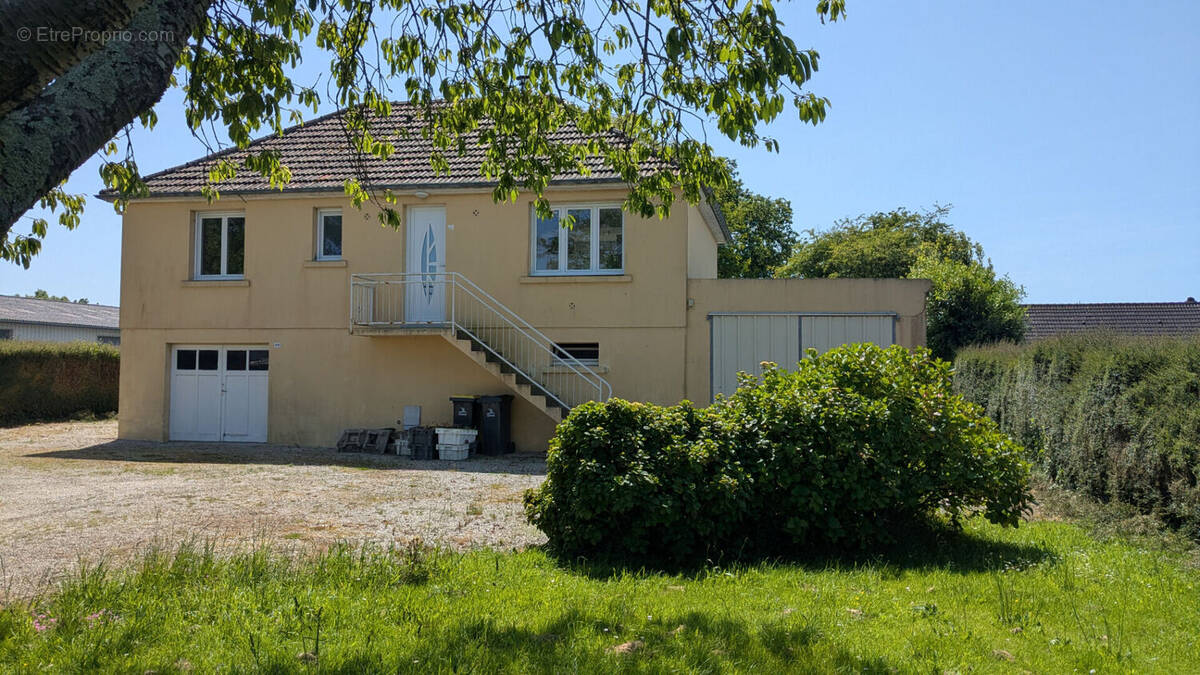 Maison à SAINT-FLOXEL