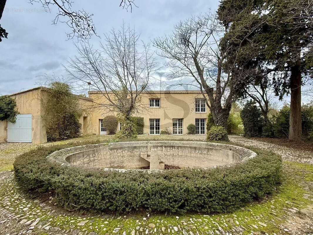 Aix-en-provence / propriété du xviiie siècle - domaine sécurisé avec dépendances - 5 minutes centre- ville - photo 7