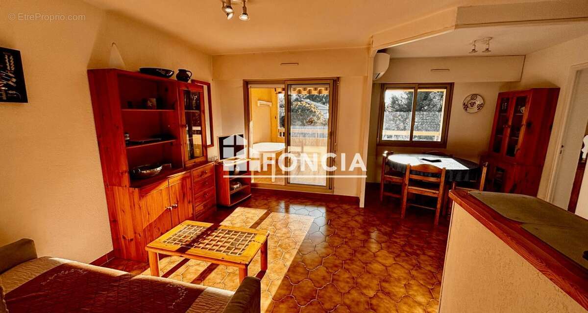 Appartement à SIX-FOURS-LES-PLAGES