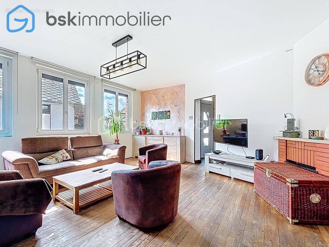 Maison à SAINT-ETIENNE-DU-ROUVRAY