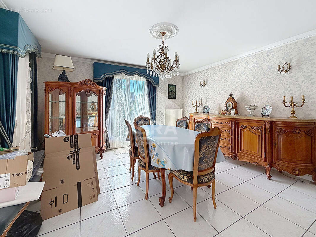 Maison à ETAMPES