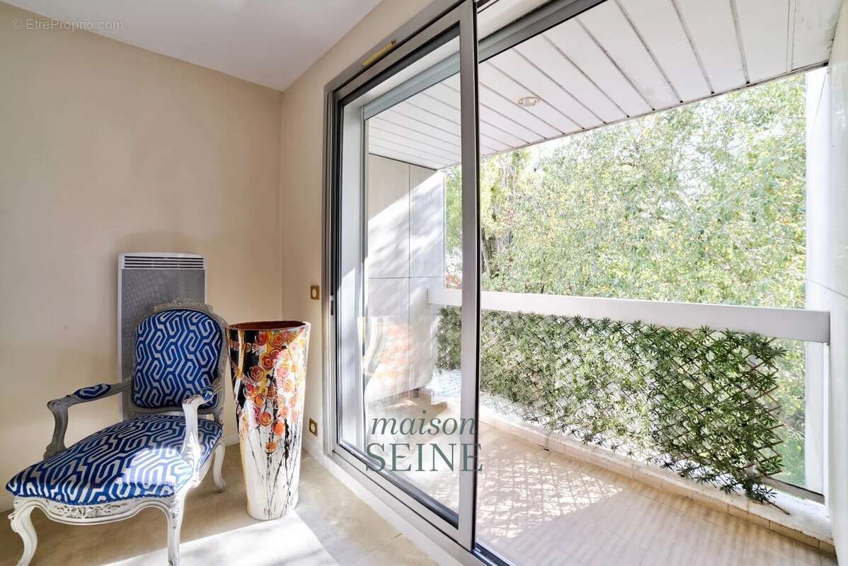 Appartement à NEUILLY-SUR-SEINE