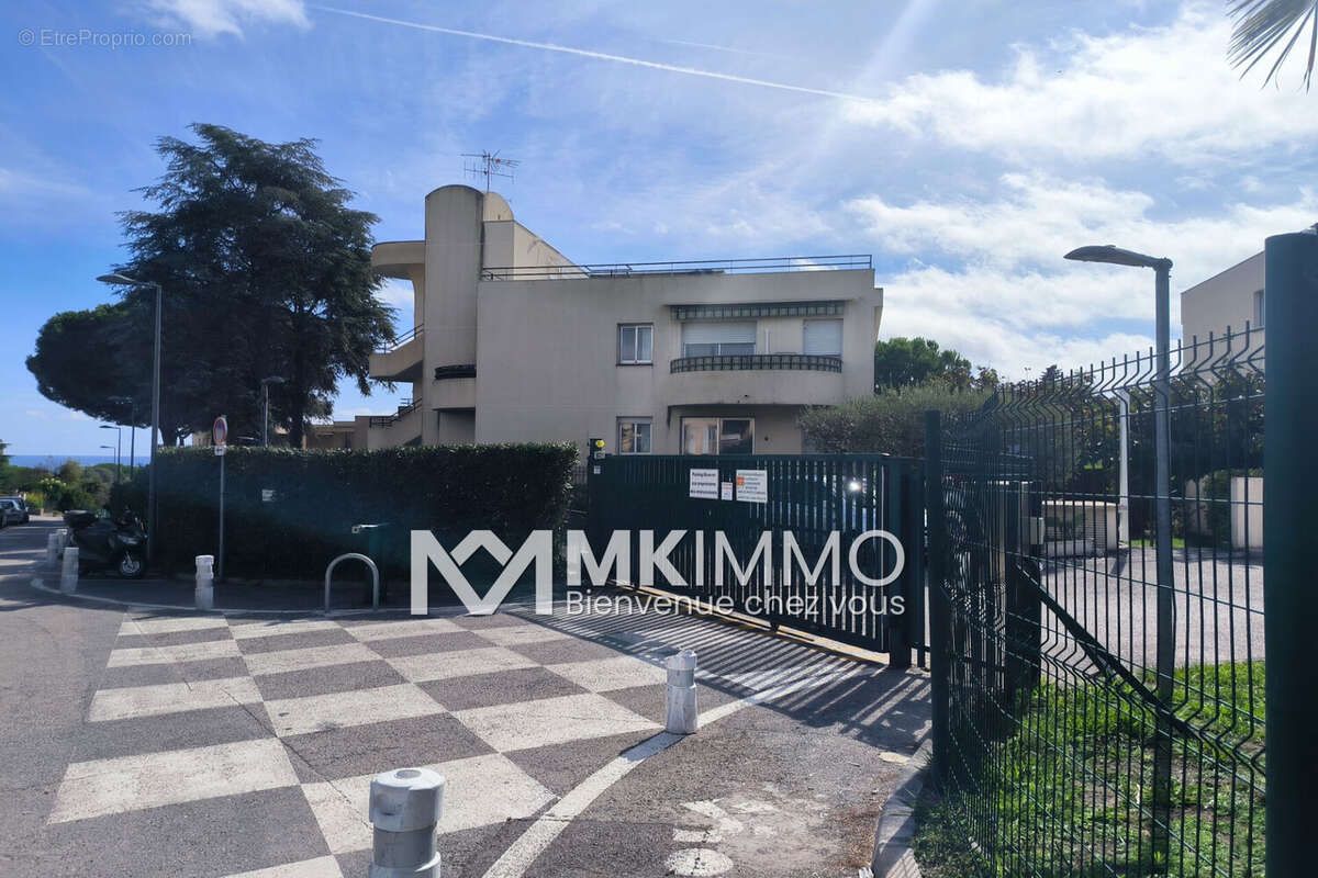 Appartement à VILLENEUVE-LOUBET